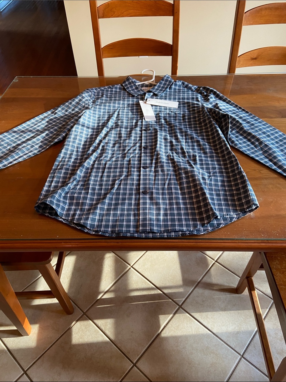 Calvin Klein Forest Green and White Button-Down Shirt. 95% Cotton. Slim Fit. L